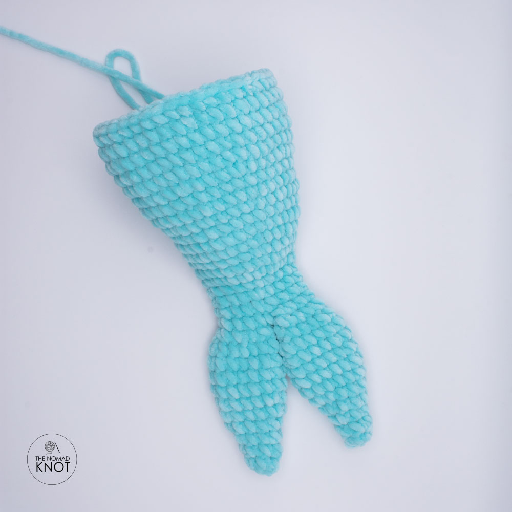 no-sew crochet whale free pattern photo tutorial