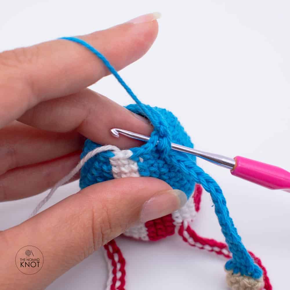 Crochet Uncle Sam amigurumi photo tutorial