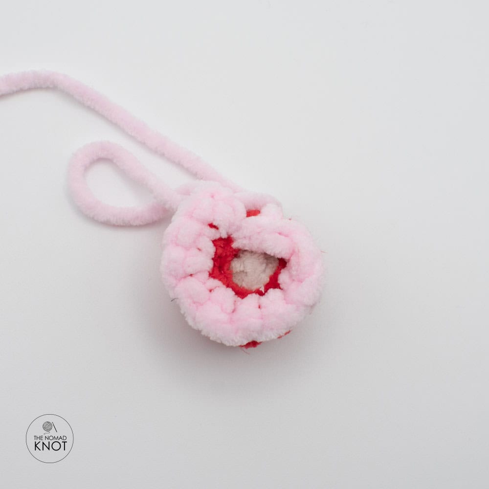 Crochet cupcake amigurumi tutorial with detailed photo instructions