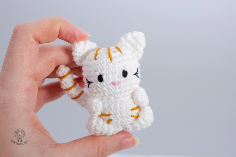 Little crochet cat amigurumi