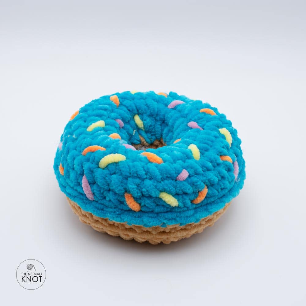 how to crochet a donut with a no-sew free pattern photo tutorial
