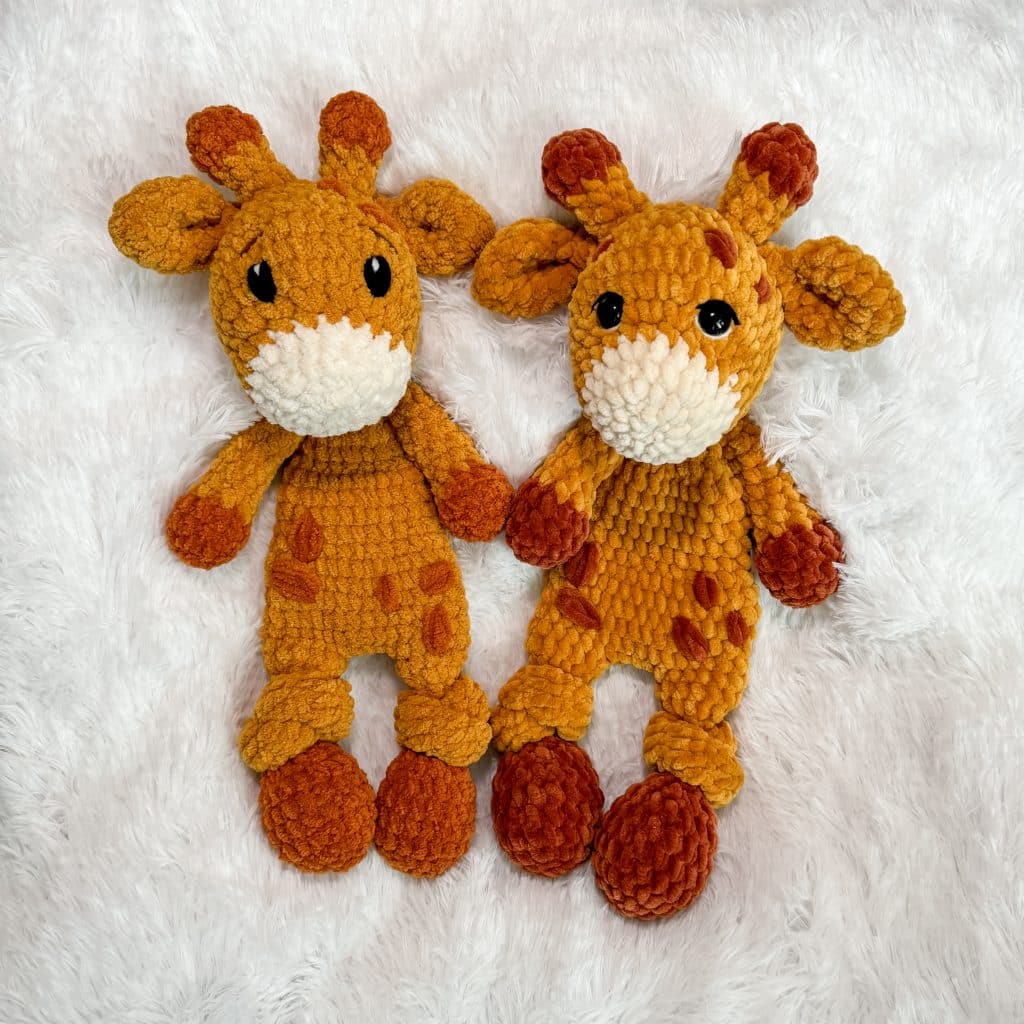 Mini Giraffe Snuggler