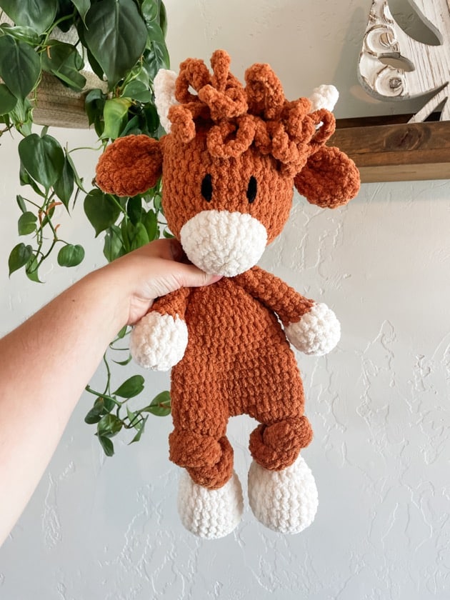 Highland Cow Snuggler